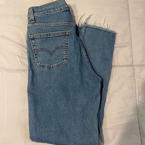 Levi’s mom jeans